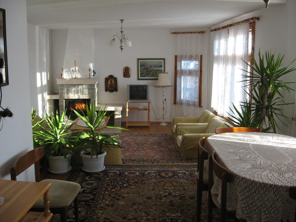 ארבאנאסי Guest House Astra חדר תמונה