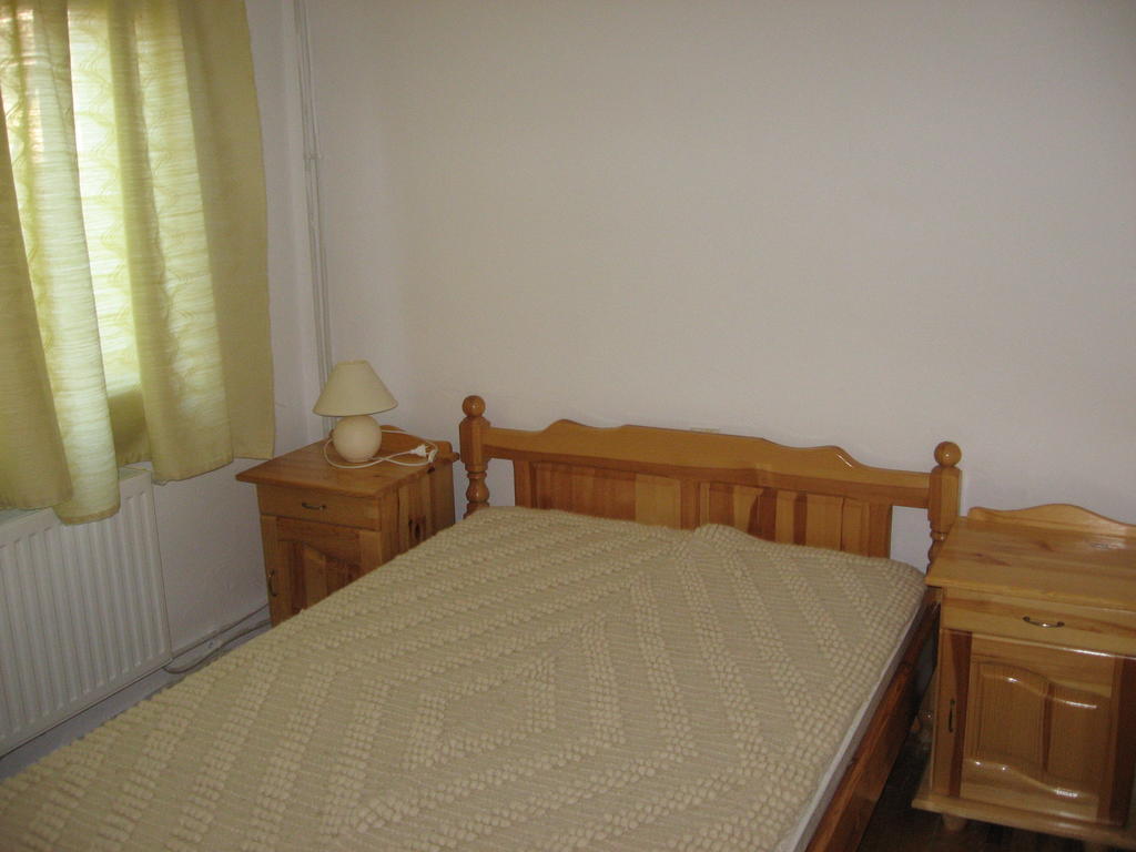 ארבאנאסי Guest House Astra חדר תמונה