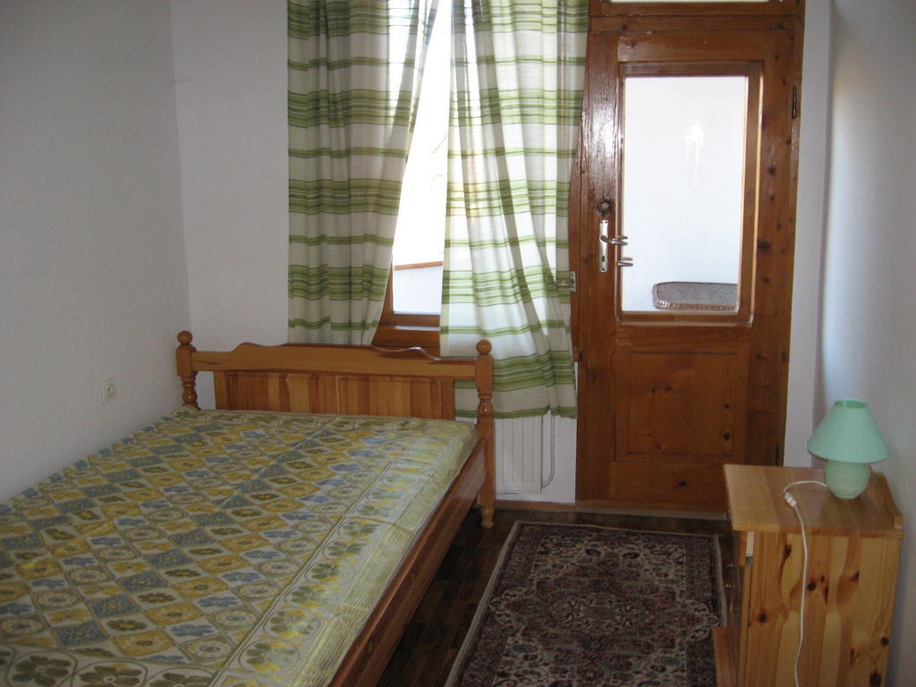 ארבאנאסי Guest House Astra חדר תמונה